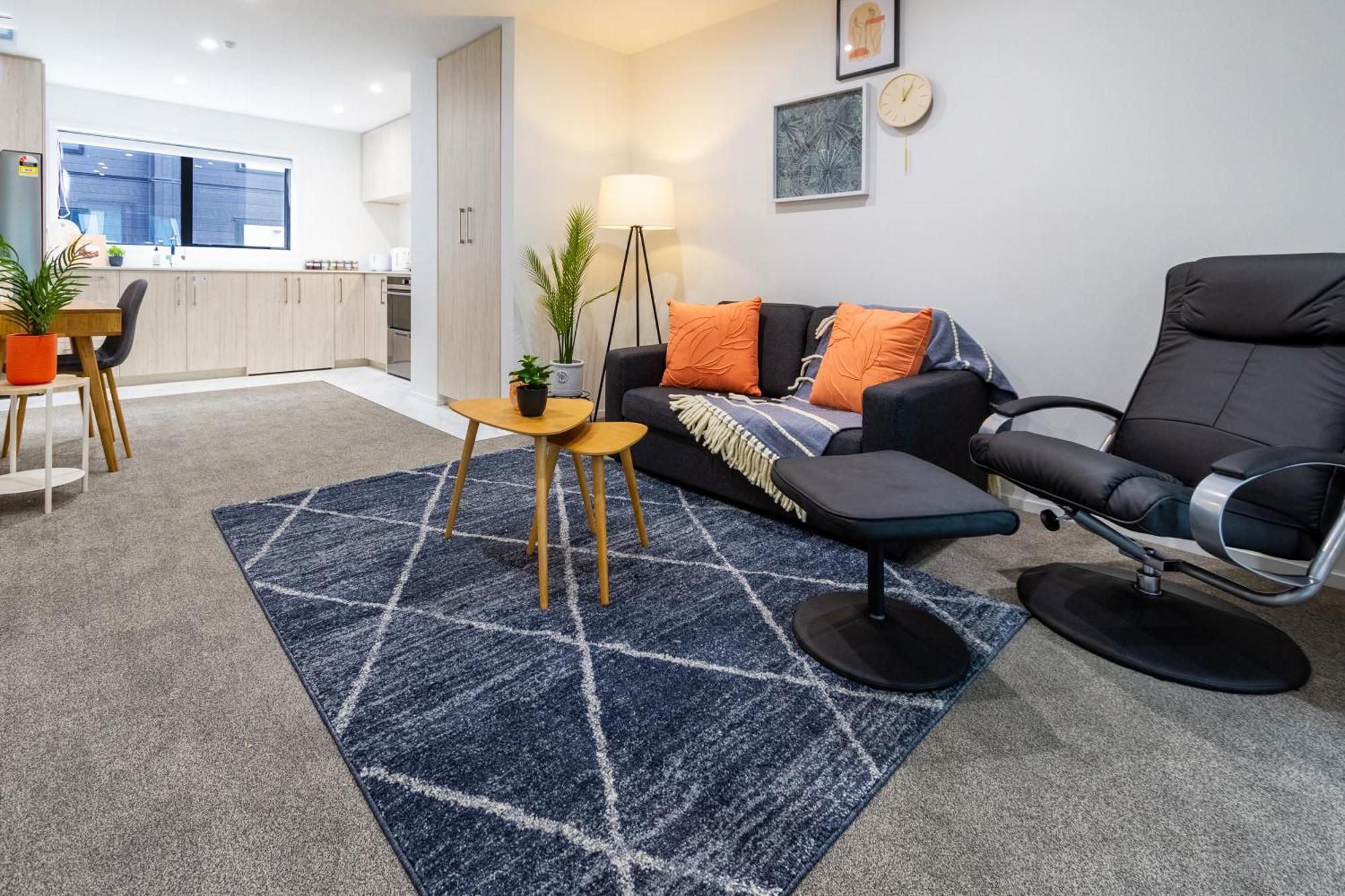 Luxury Living: 2-bedroom Retreat In Apartamento